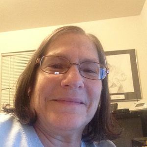 Meet your Posher, Lois